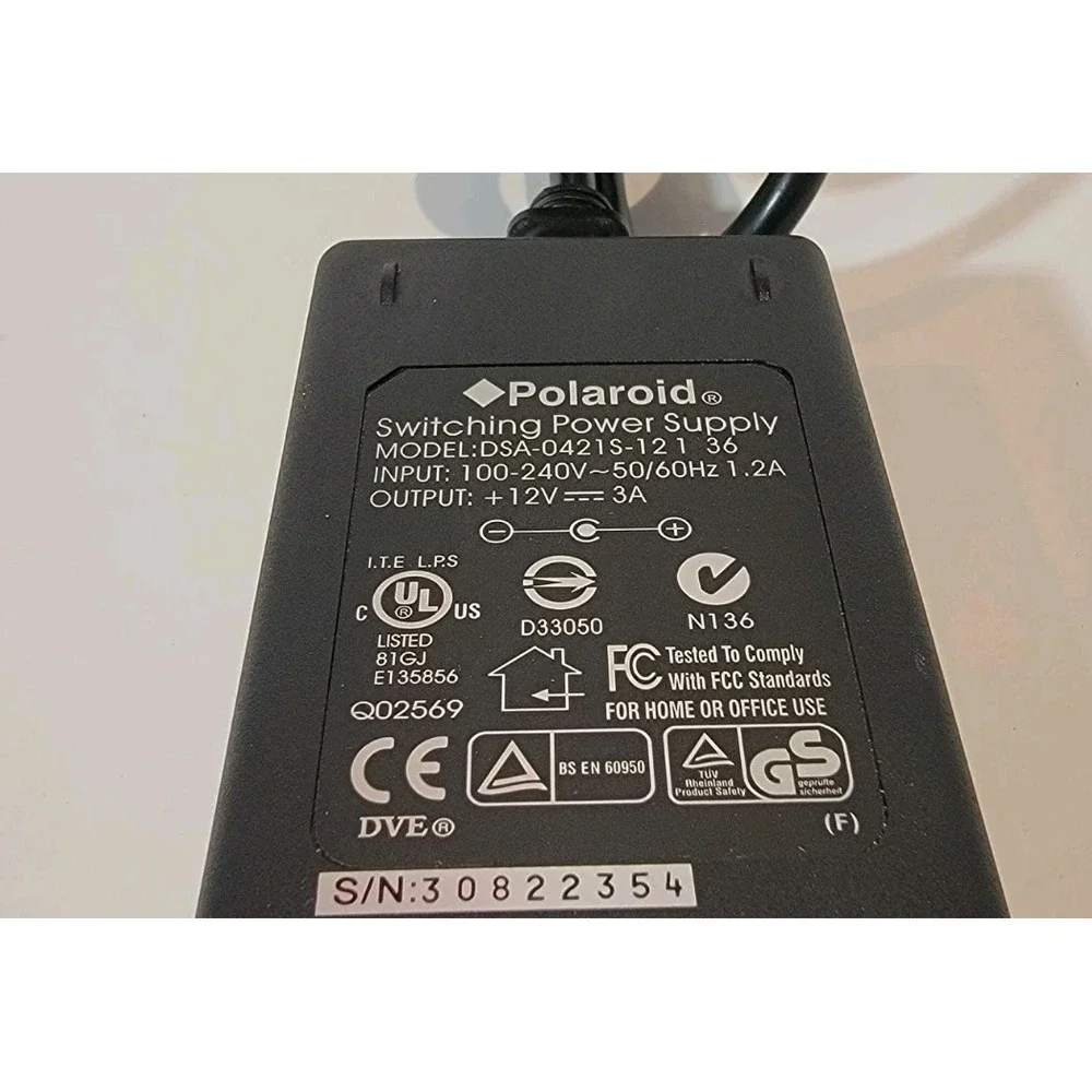 Power Supply Adapter Polaroid DVE DSA-0421S-12 2 36 AC‎  12V 3A Switching
